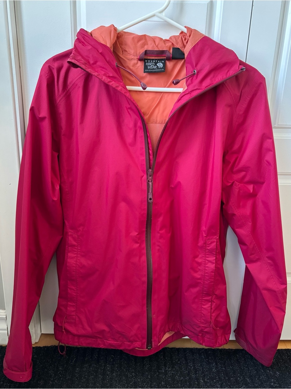 Mountain Hardwear Women's Fuchsia Water-Resistant Hooded Shell Jacket